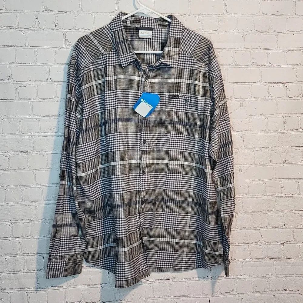 Men's Columbia button up sweater jacket, size XXL